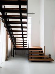 TOP STEPS. Изготовление лестниц по индивидуальным проектам в Москве и МО